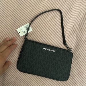 Michael Kors wrist wallet black
